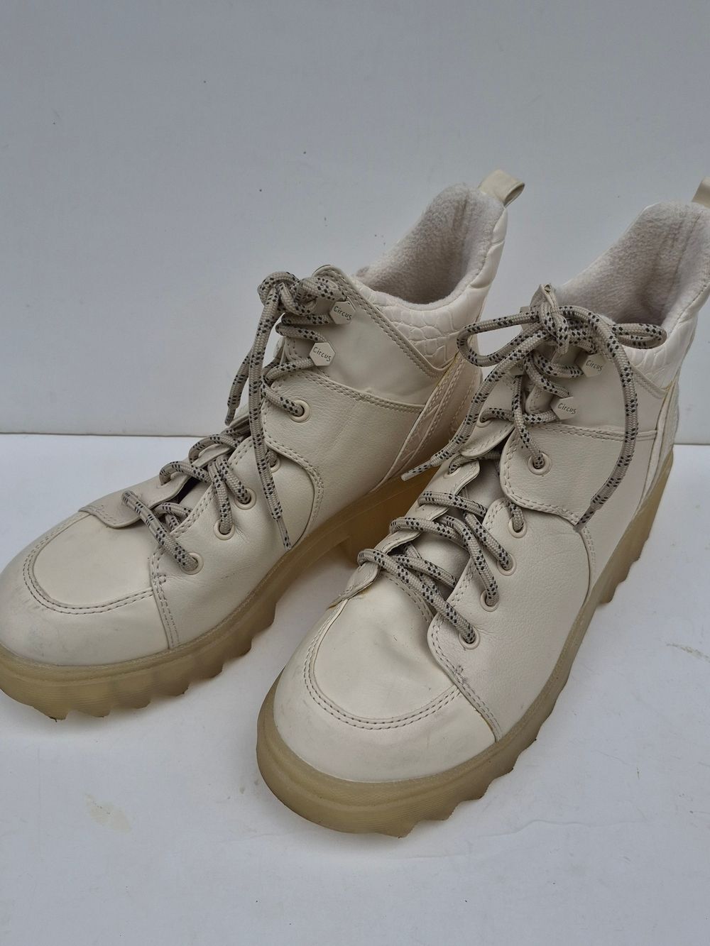 NEW Circus by Sam Edelman Cream Lace-Up High-Top Boots with Gum Sole - 10